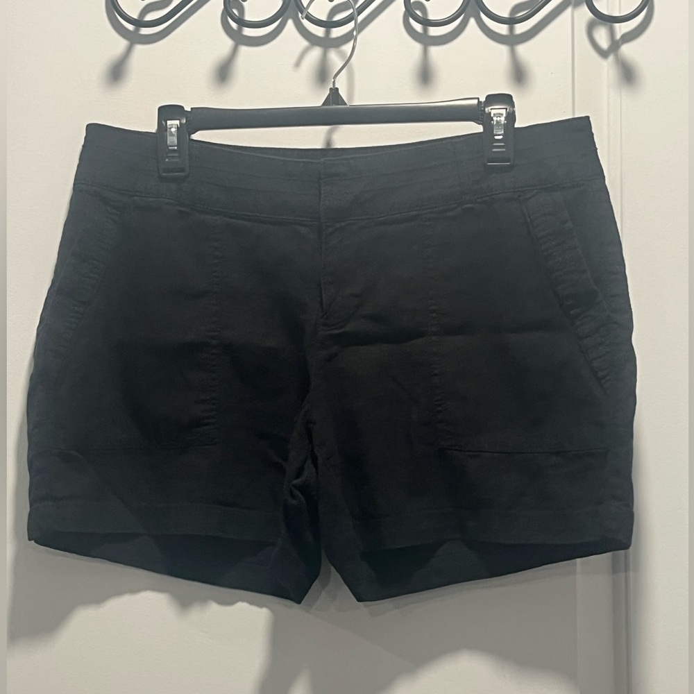 Women's Apt. 9 Modern Fit Pleated Cuffed Shorts - Size 12